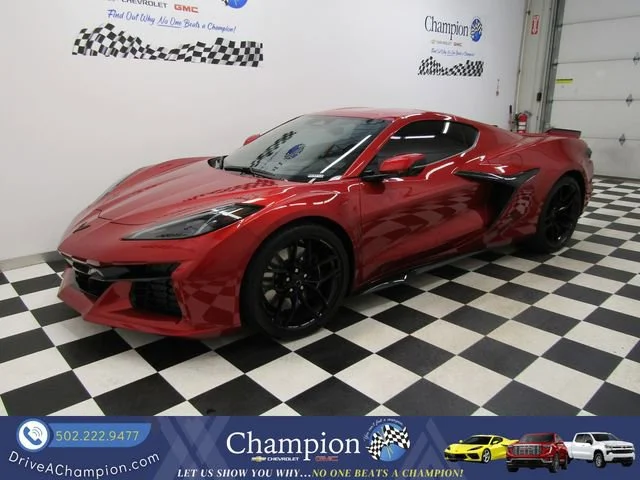 Used 2025 Red Mist Metallic Tintcoat Chevrolet 2LZ image 12