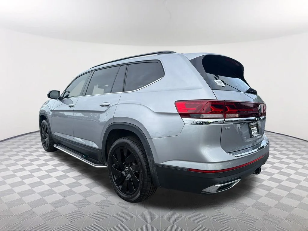 Used 2024  Volkswagen 2.0T SE w/Technology image 7