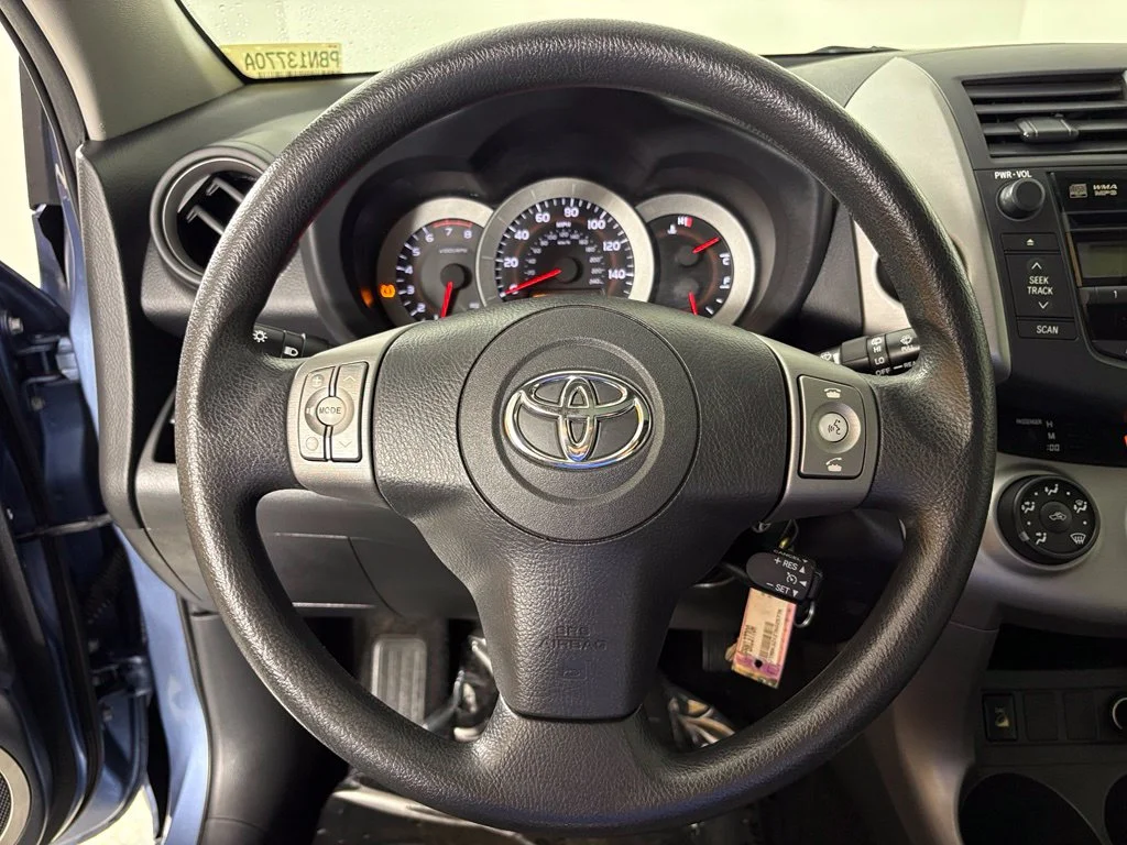 Used 2007 Blue Toyota Sport image 18