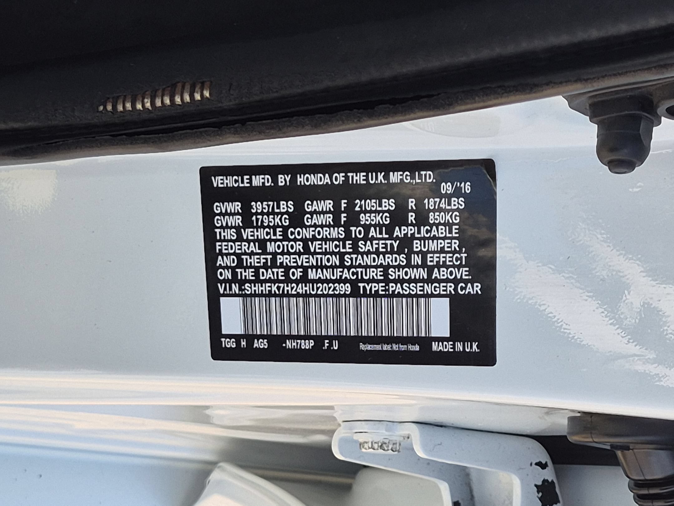 Used 2017 White Orchid Pearl Honda LX Hatchback image 30