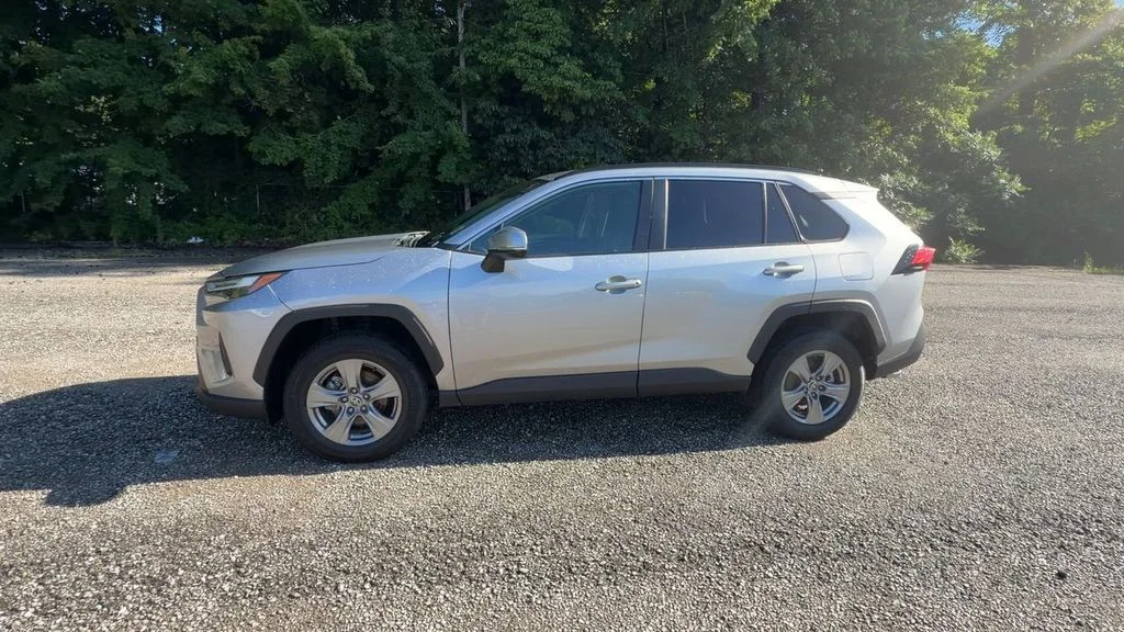 Used 2024 Silver Toyota XLE image 5