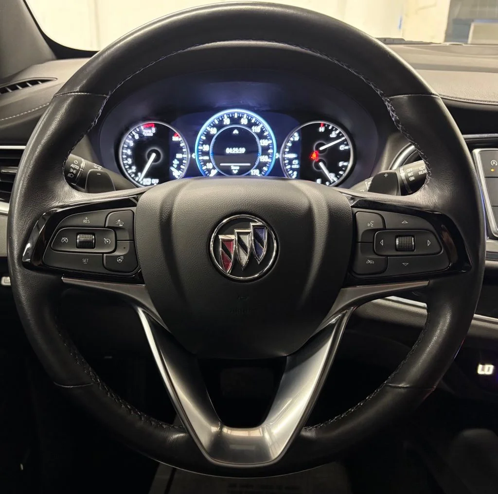 Used 2022 White Buick Avenir image 11