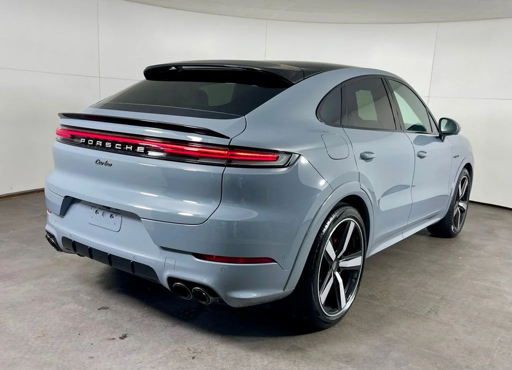 2025 Porsche Cayenne Coup Turbo E-Hybrid - Photo 7