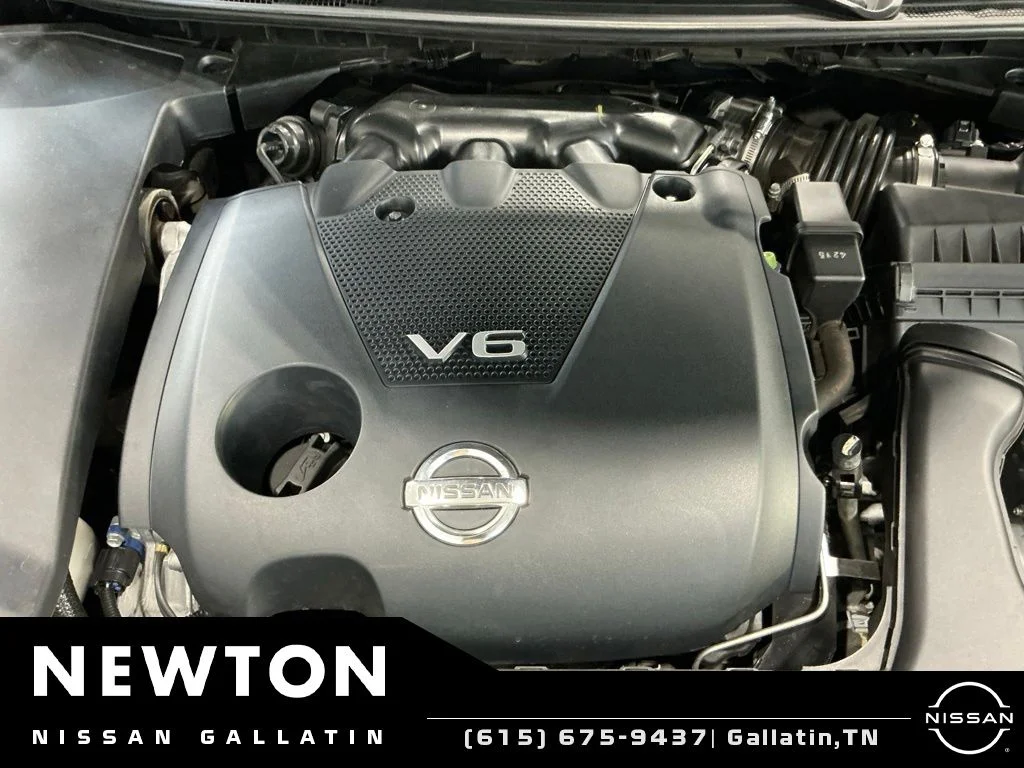 Used 2014 Super Black Nissan 3.5 SV image 44