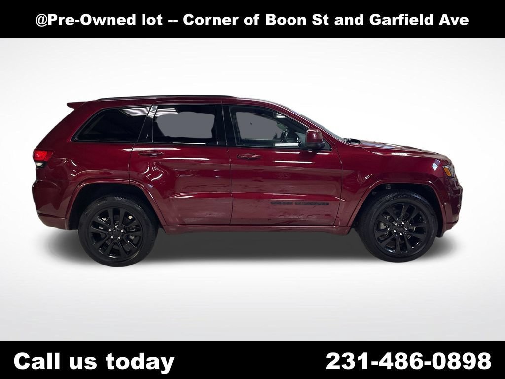 Used 2021  Jeep Laredo X image 8