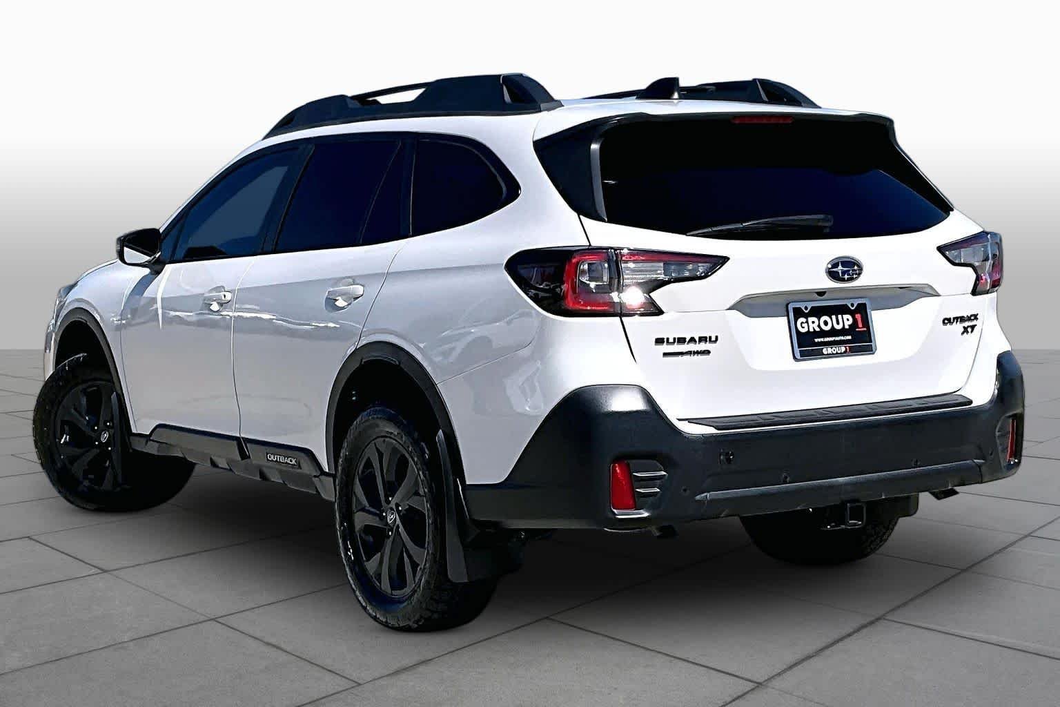 Used 2022 Crystal White Pearl Subaru Onyx Edition XT image 12
