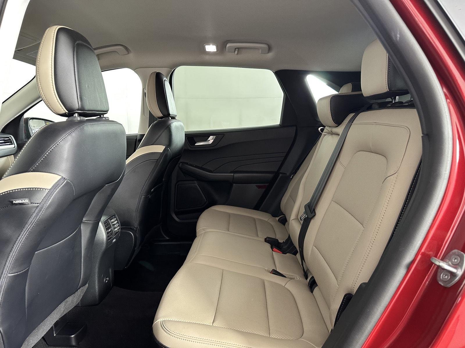 Used 2021 Rapid Red Metallic Tinted Clearcoat Ford SEL image 28