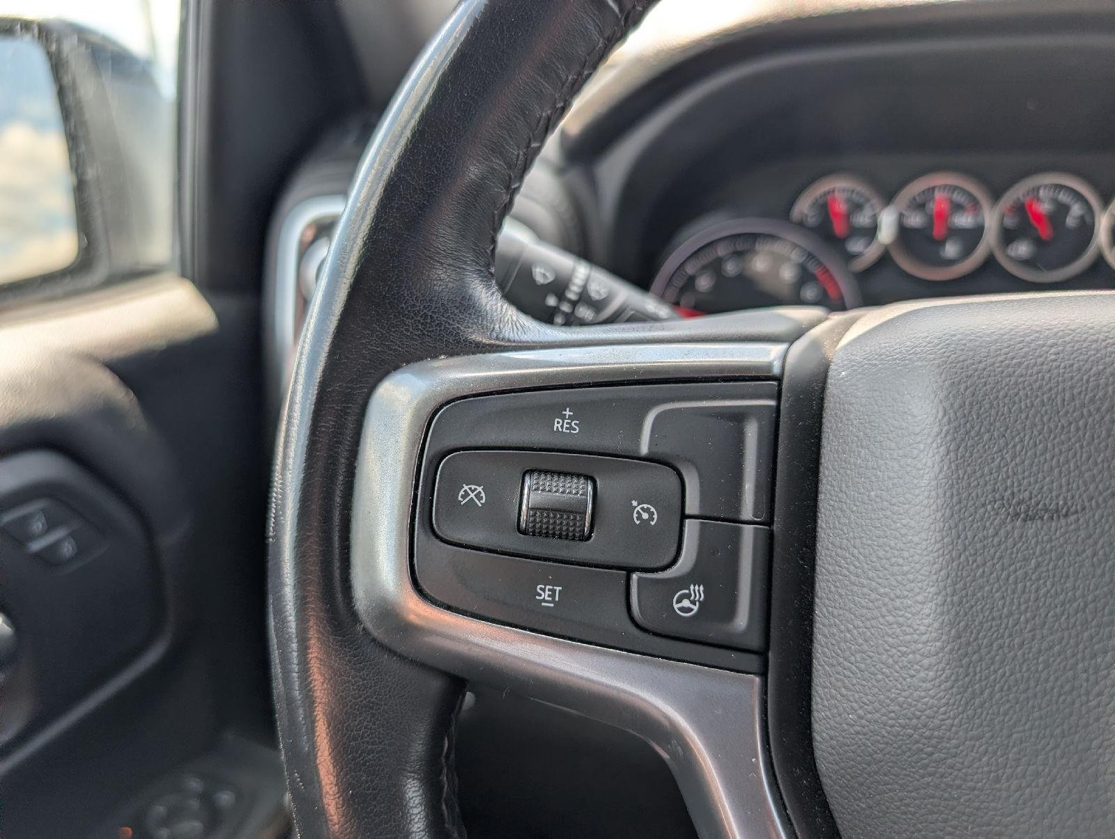 Used 2022 Summit White Chevrolet RST image 11