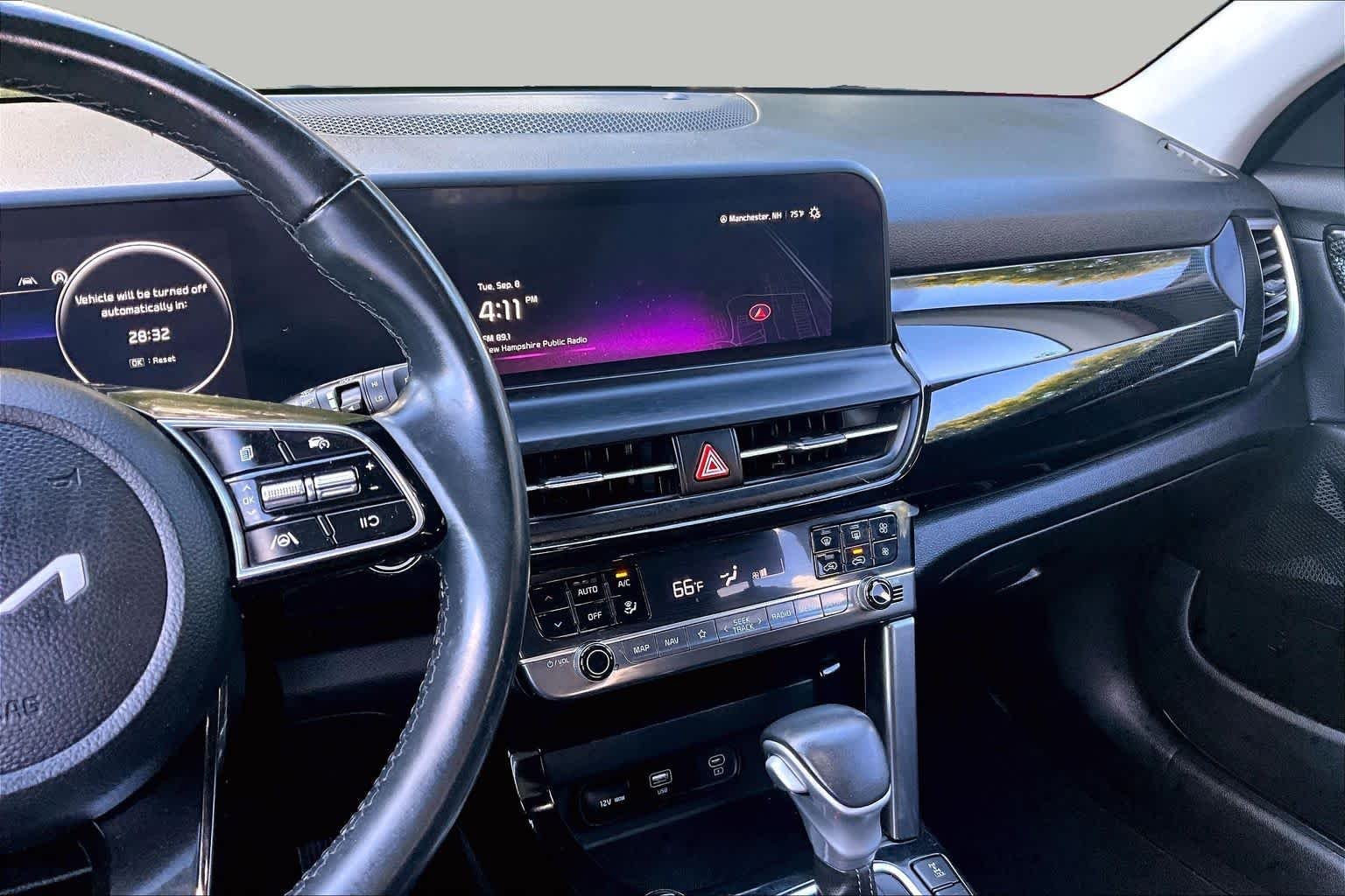 Used 2024 Fusion Black Kia S image 7