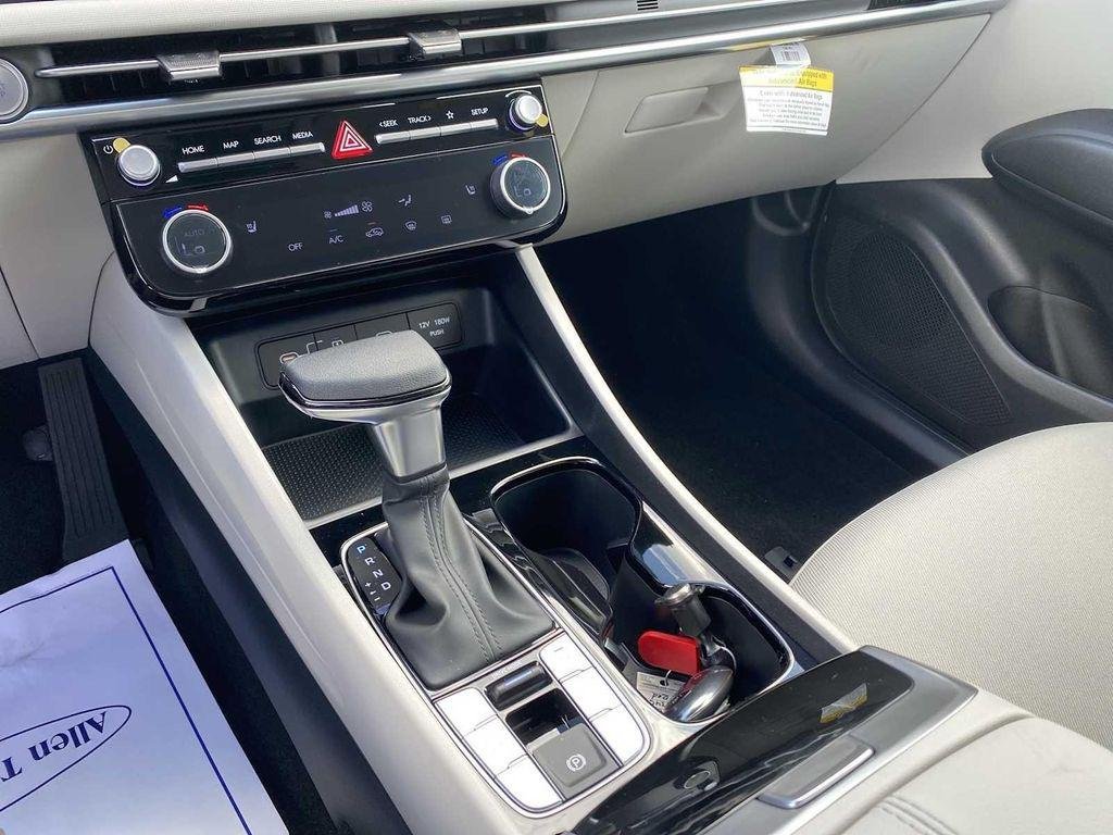 New 2026 Red Hyundai SEL FWD image 17