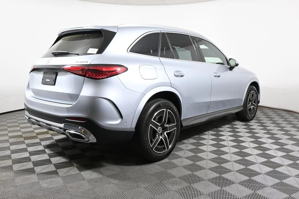 New 2026 Silver Mercedes-Benz GLC 300 image 7