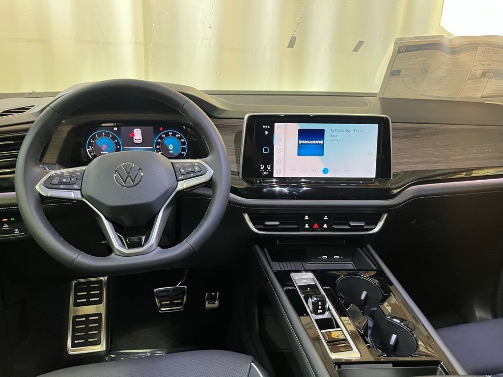 New 2026 White/off-white Volkswagen 2.0T SEL Premium R-Line image 18
