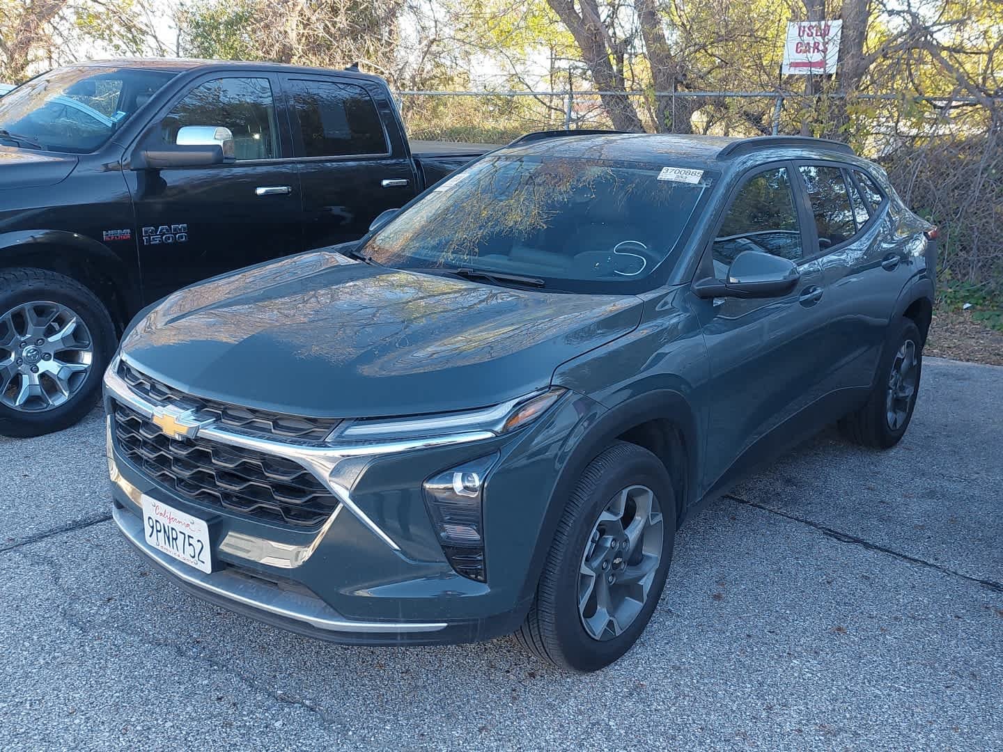 2025 Chevrolet Trax LT photo 3