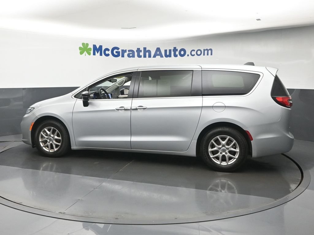 Used 2024 Silver Chrysler Touring L image 24