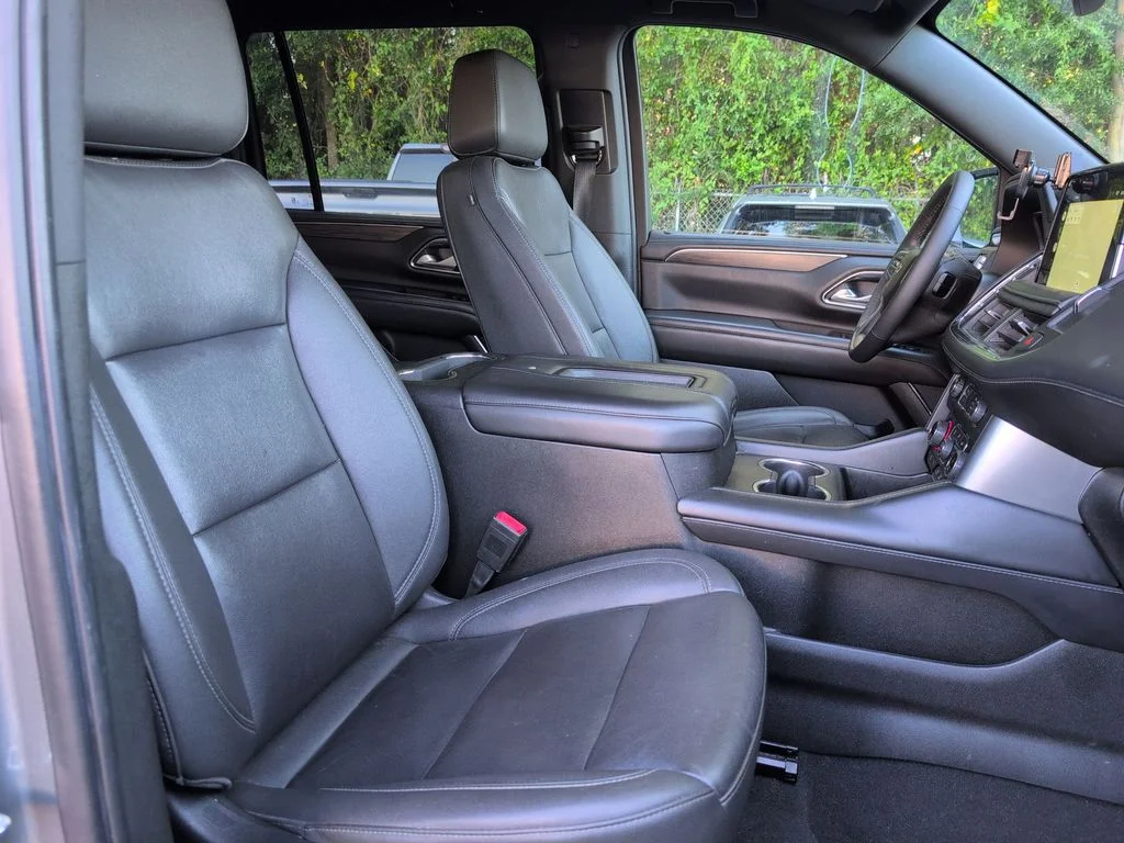 Used 2022 Gray Chevrolet Z71 image 30