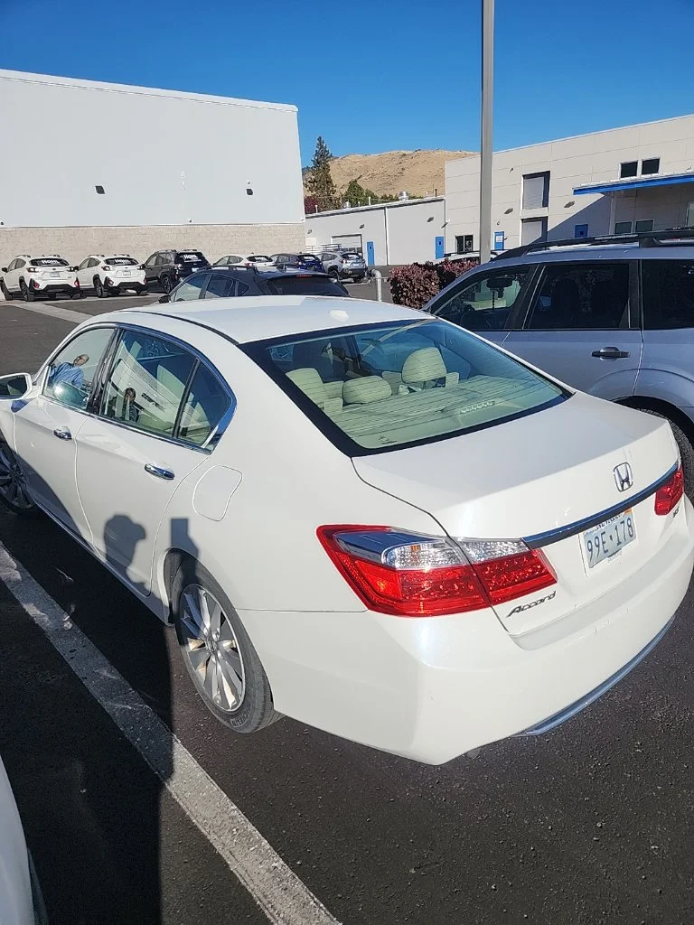 Used 2013  Honda EX-L image 2