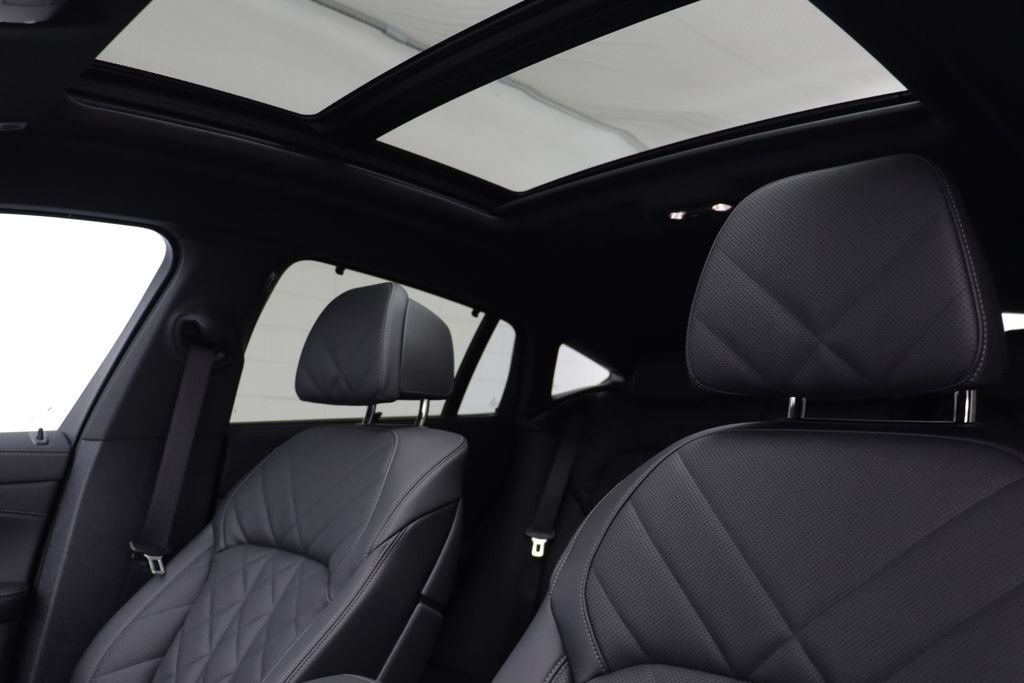 New 2027 Carbon Black Metallic BMW xDrive40i image 13