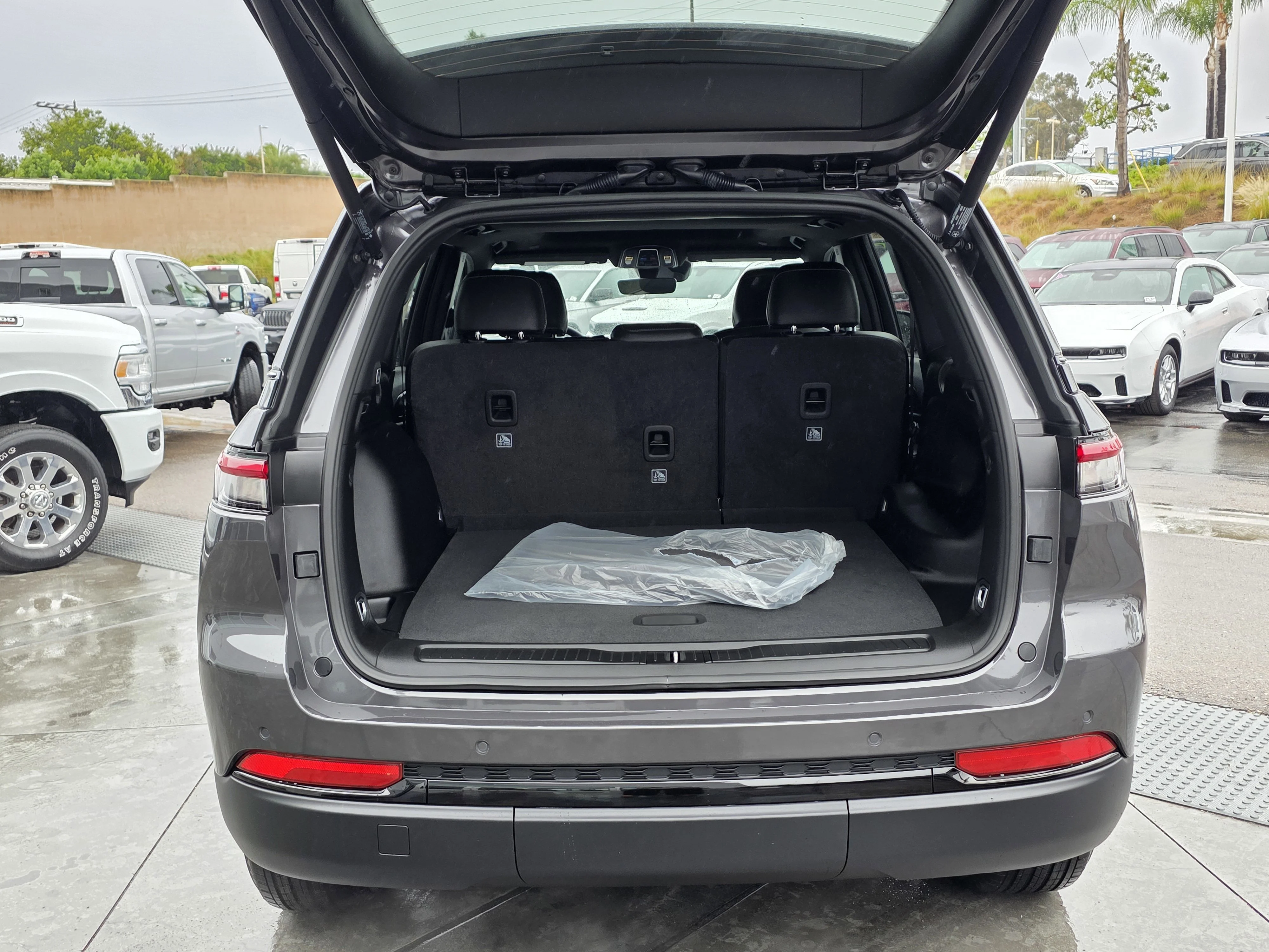 New 2025 Gray Metallic Jeep Altitude X image 18