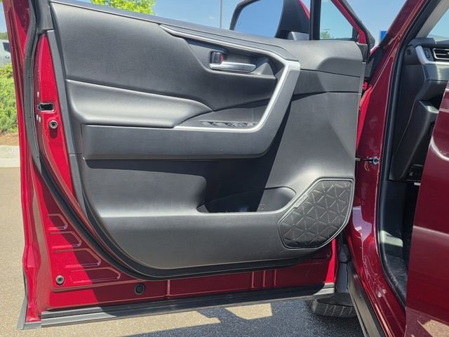 Used 2025 Red Toyota XLE image 19