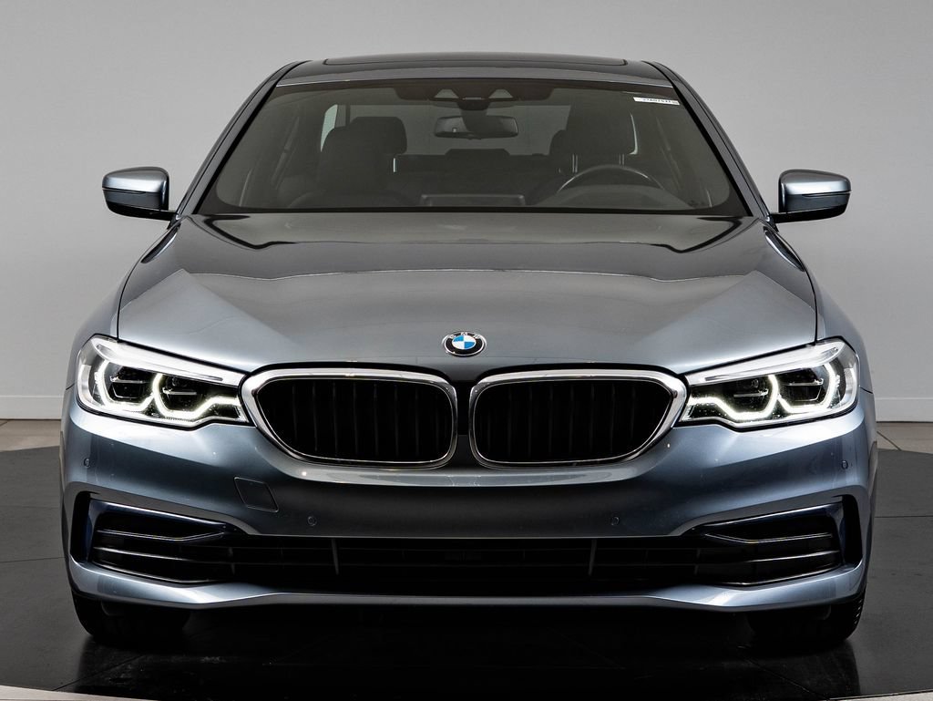 Used 2019 Bluestone Metallic BMW 540i xDrive image 2