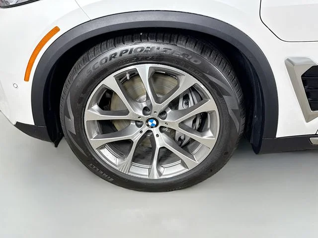 Used 2026 White BMW xDrive50e image 33