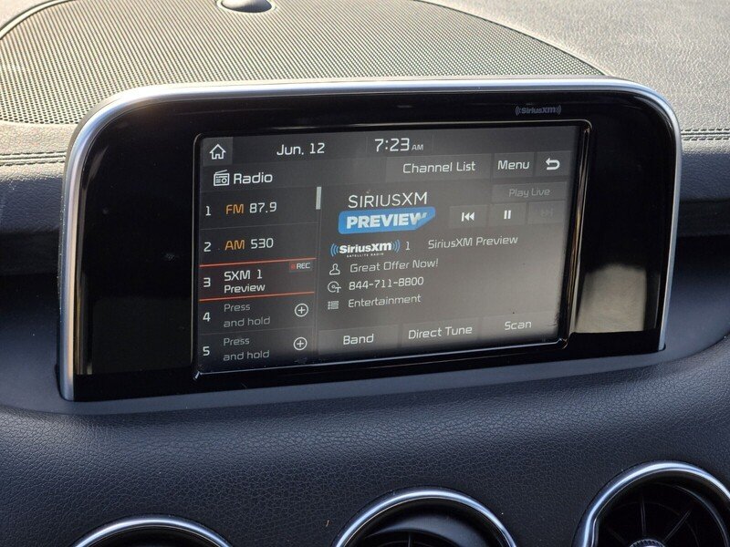 Used 2020 White Kia GT-Line image 19