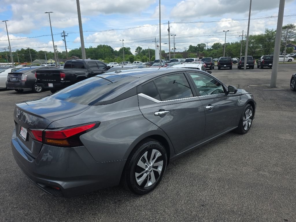 Used 2025 Gray Nissan 2.5 S image 4
