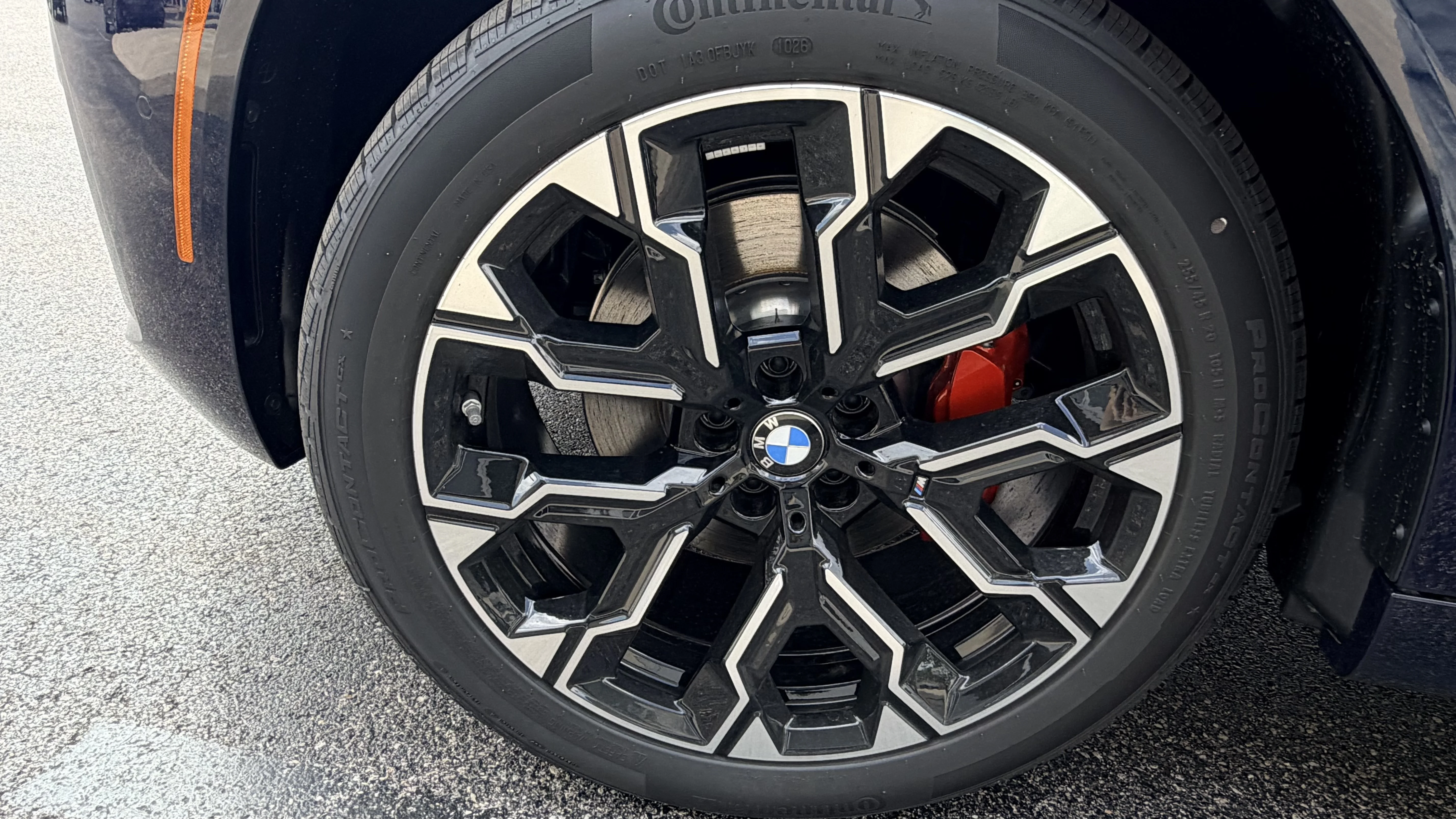 New 2026 Tanzanite Blue II Metallic BMW 30 xDrive image 29