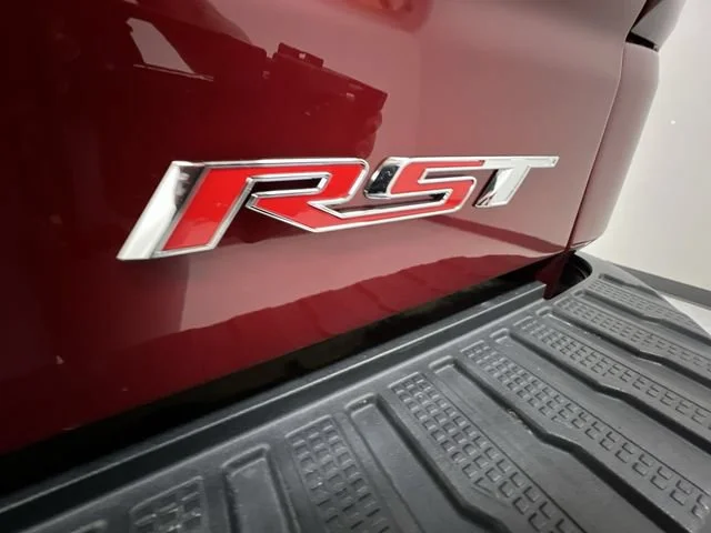 Used 2020 Red Chevrolet RST image 31