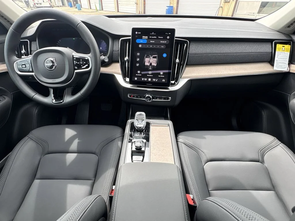 New 2026 Crystal White Volvo Plus image 27