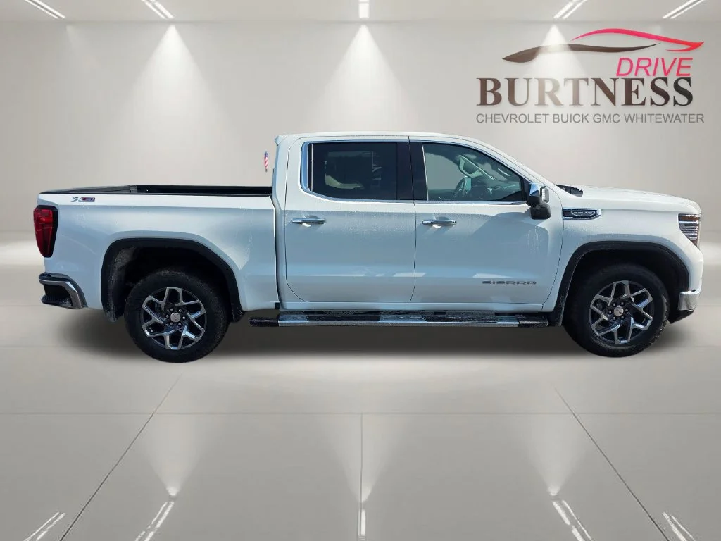 2026 GMC Sierra 1500 SLT - Photo 8