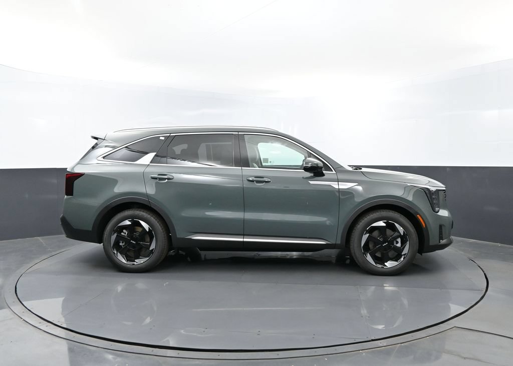 New 2026 Cityscape Green Kia EX image 4