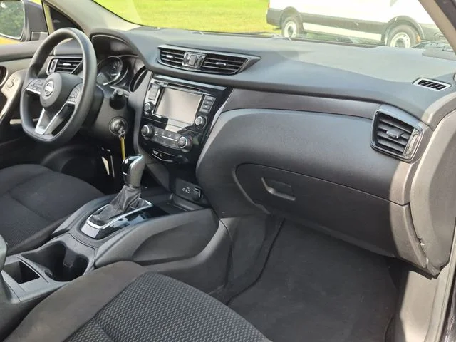Used 2021 Black Nissan S image 35