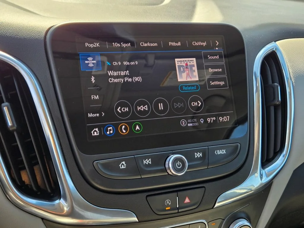 Used 2022 Silver Ice Metallic Chevrolet LT image 21