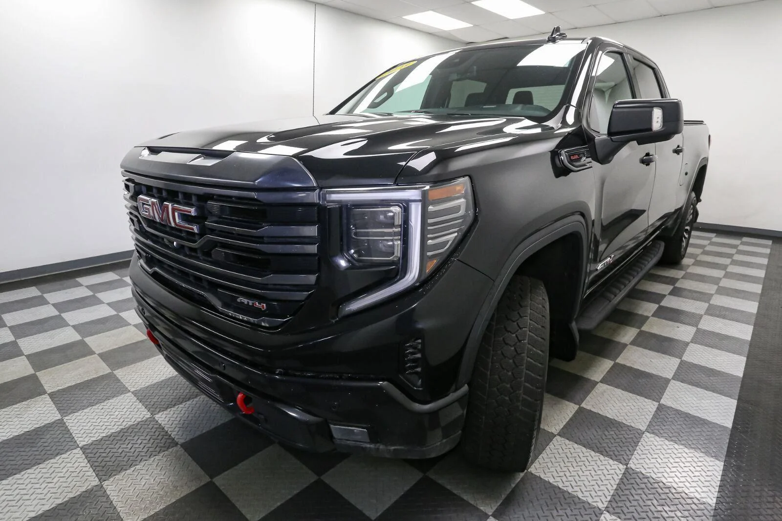 Used 2023 Onyx Black GMC AT4 image 4