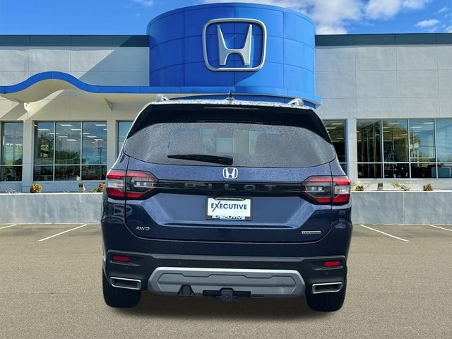 Used 2024 Obsidian Blue Pearl Honda Touring image 5