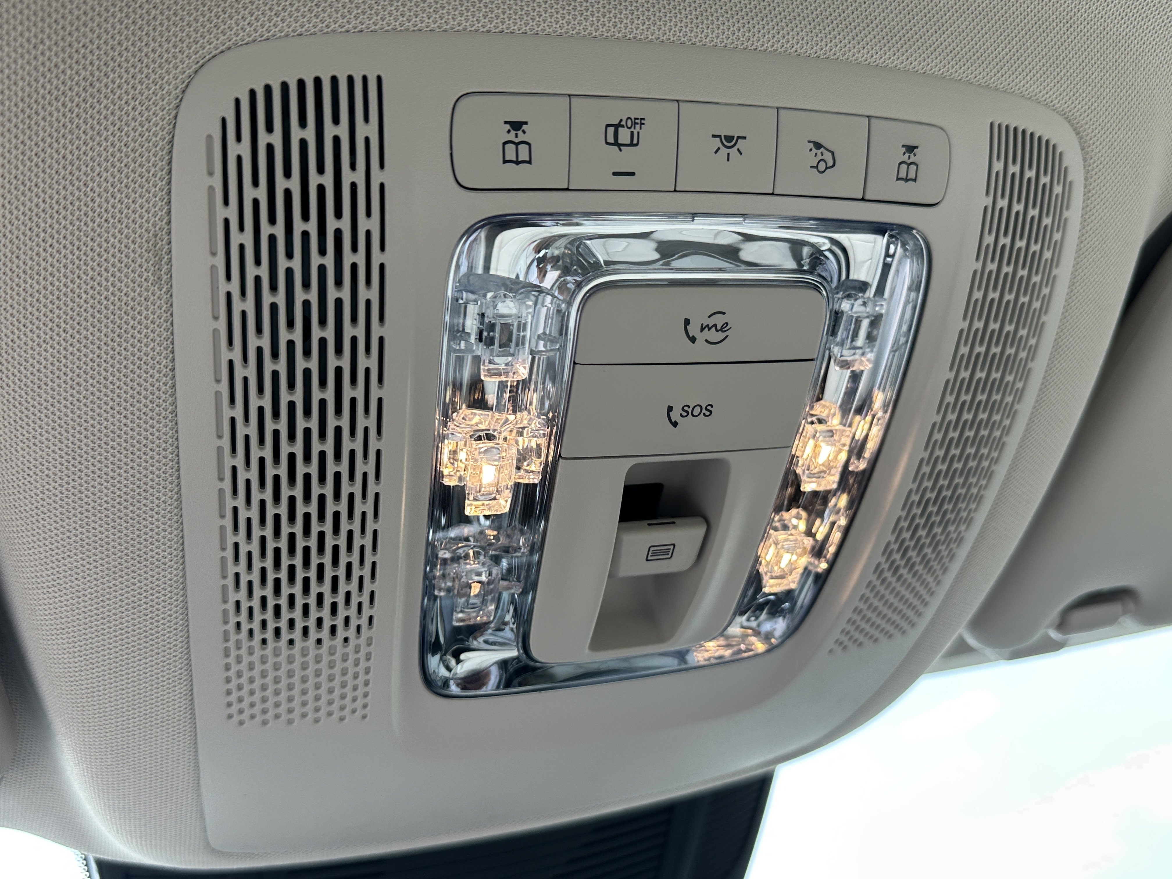 Used 2023 White Mercedes-Benz GLS 450 image 34