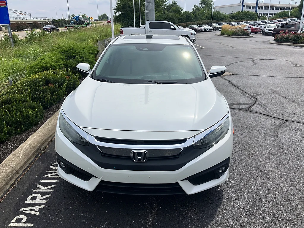 Used 2017 White Orchid Pearl Honda Touring image 2