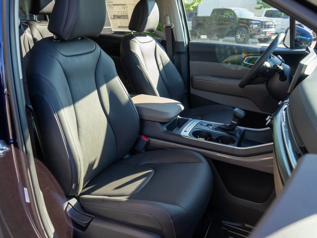 2026 Kia Carnival LXS - Photo 9