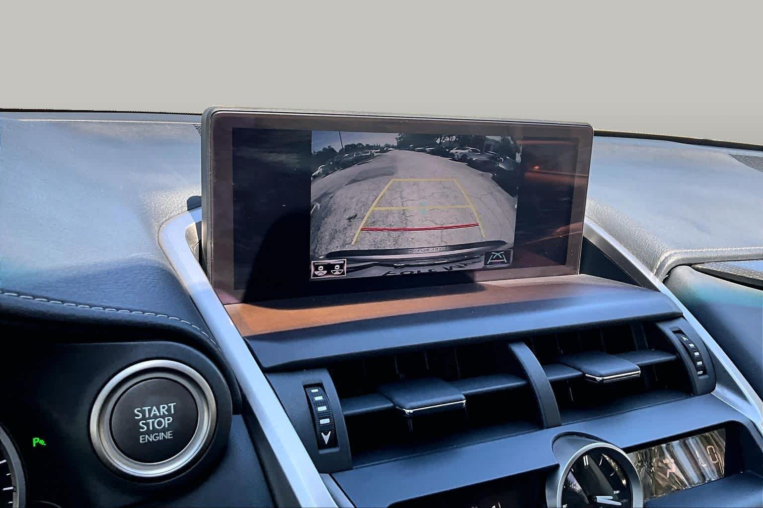 Used 2019 Atomic Silver Lexus  image 25