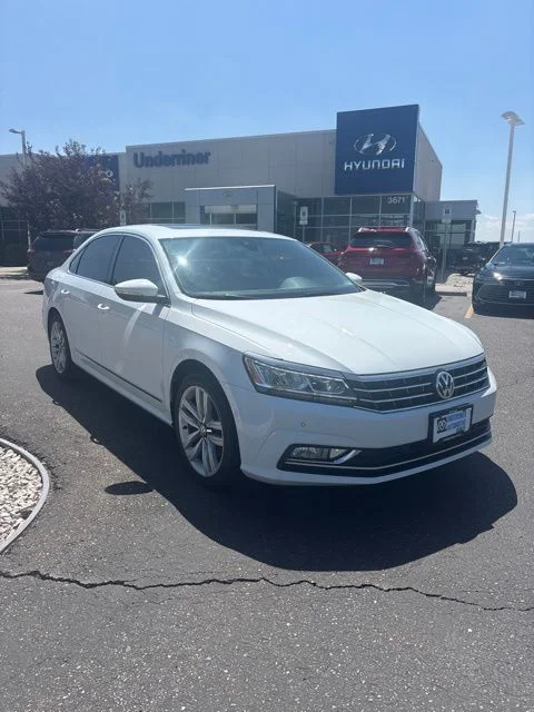 2017 Volkswagen Passat 1.8T SEL Premium Auto's photo