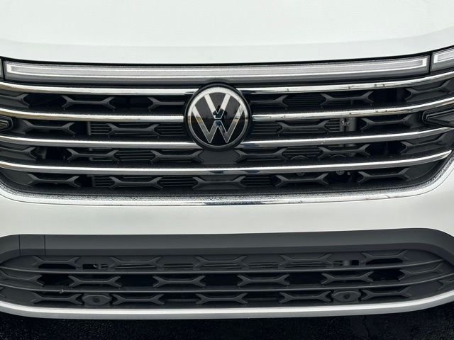 New 2026 Opal White Pearl Volkswagen 2.0T SE w/Technology image 9
