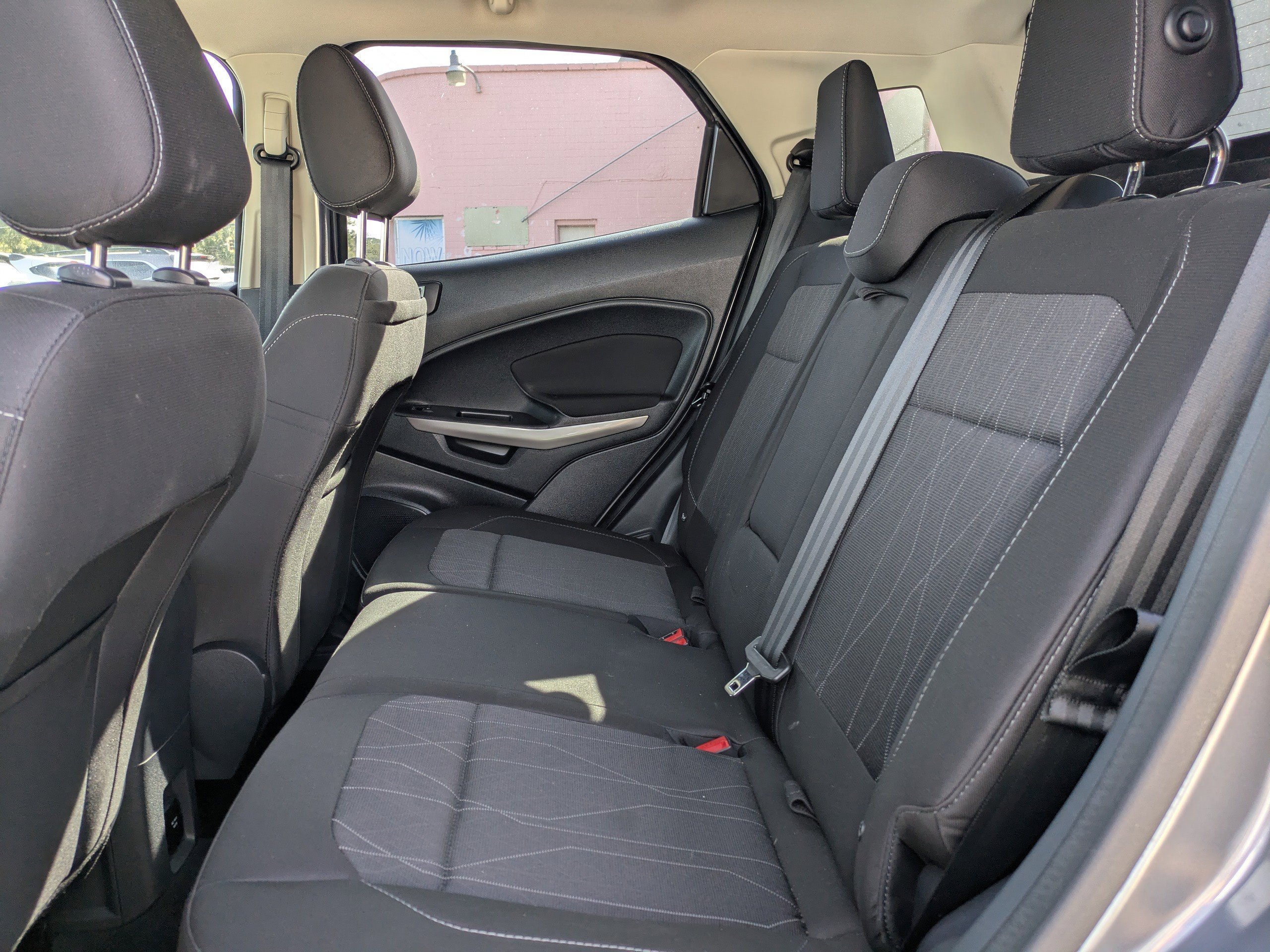 Used 2019 Smoke Metallic Ford SE image 12