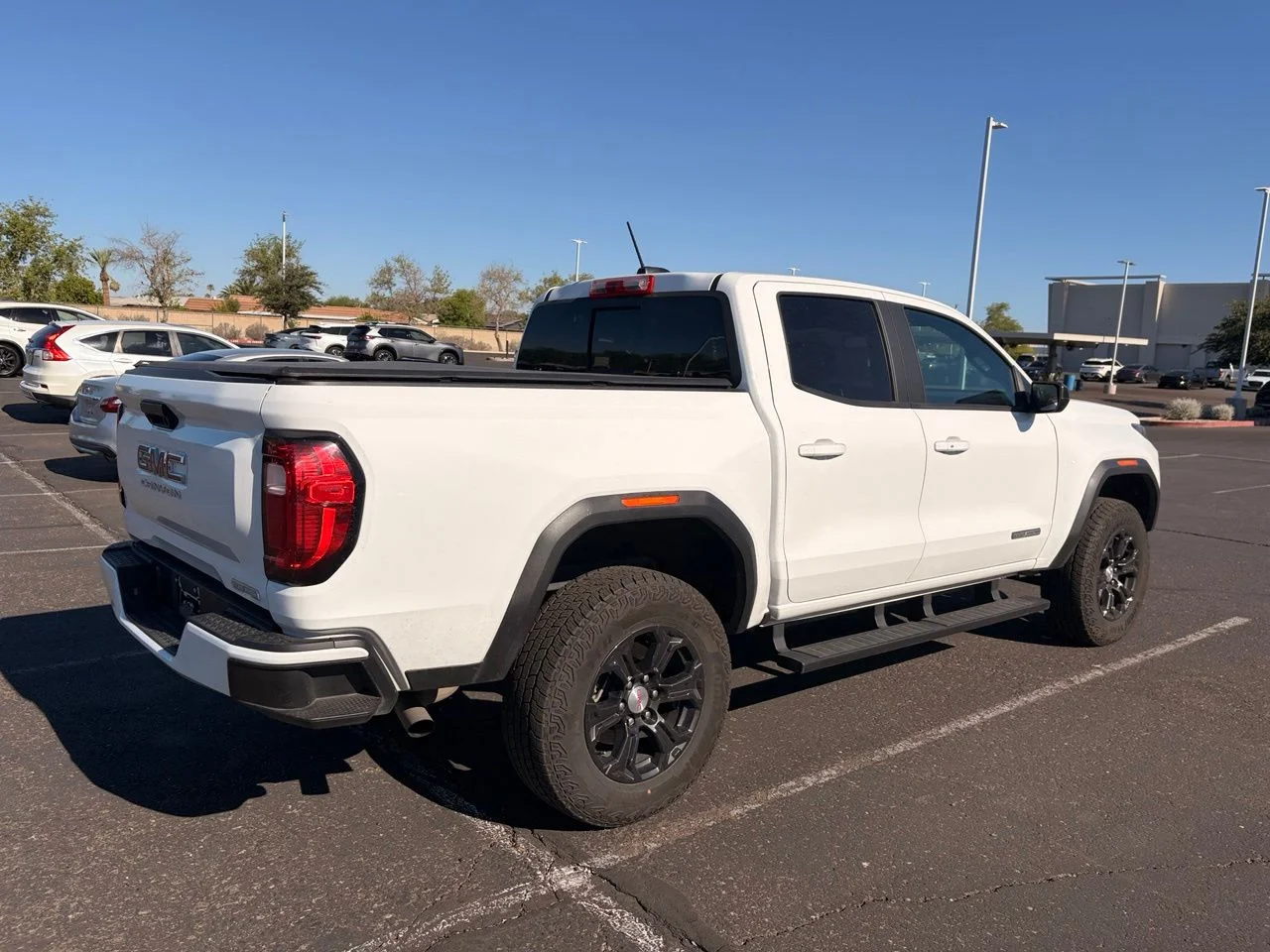 Used 2024 Summit White GMC Elevation image 5