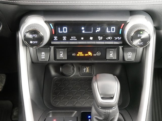 Used 2025 Blueprint Toyota XLE Premium w/ Weather Pkg image 21