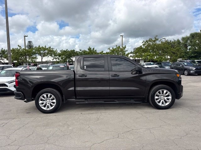 Used 2022 Brown Chevrolet Custom image 3