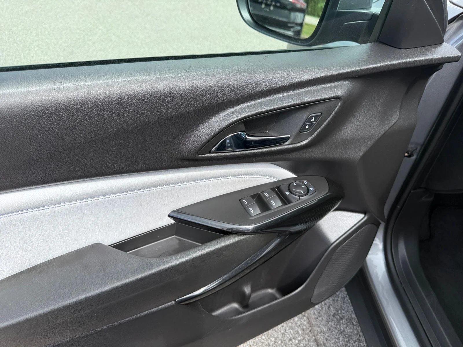 Used 2025 Sterling Gray Metallic Chevrolet LT image 11