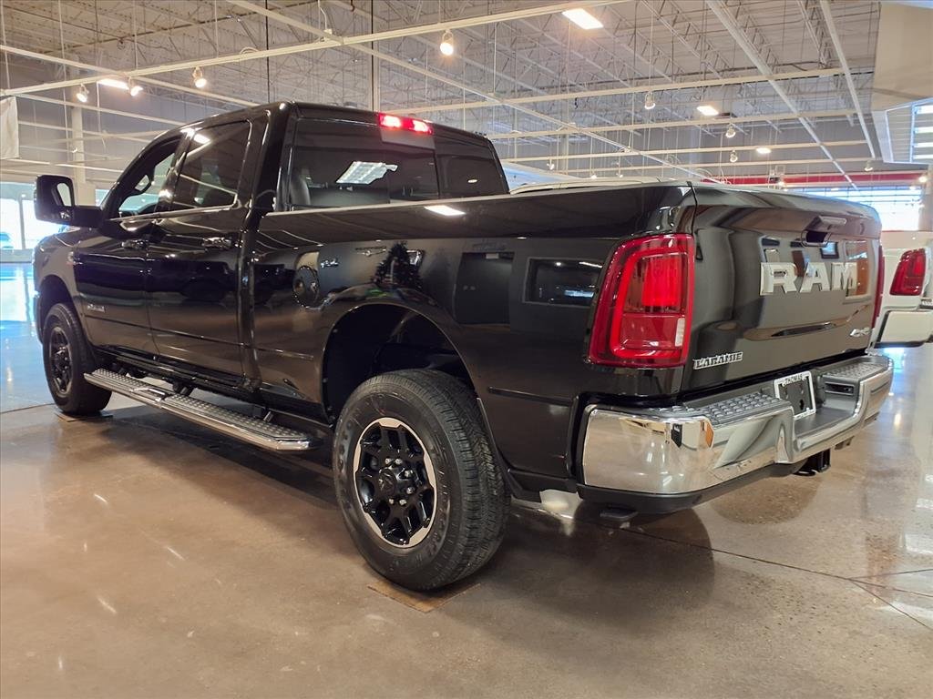 New 2026 Diamond Black Crystal Pearl-Coat Exterior Paint RAM Laramie image 2