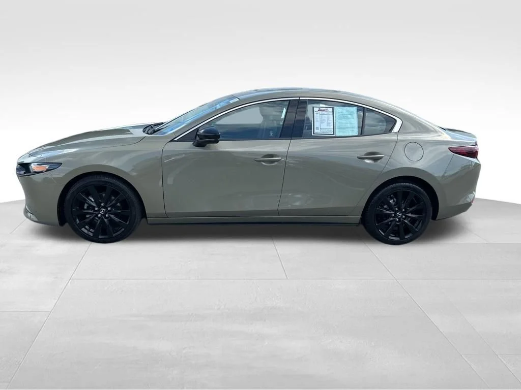 Used 2024  Mazda 2.5 Carbon Turbo image 2