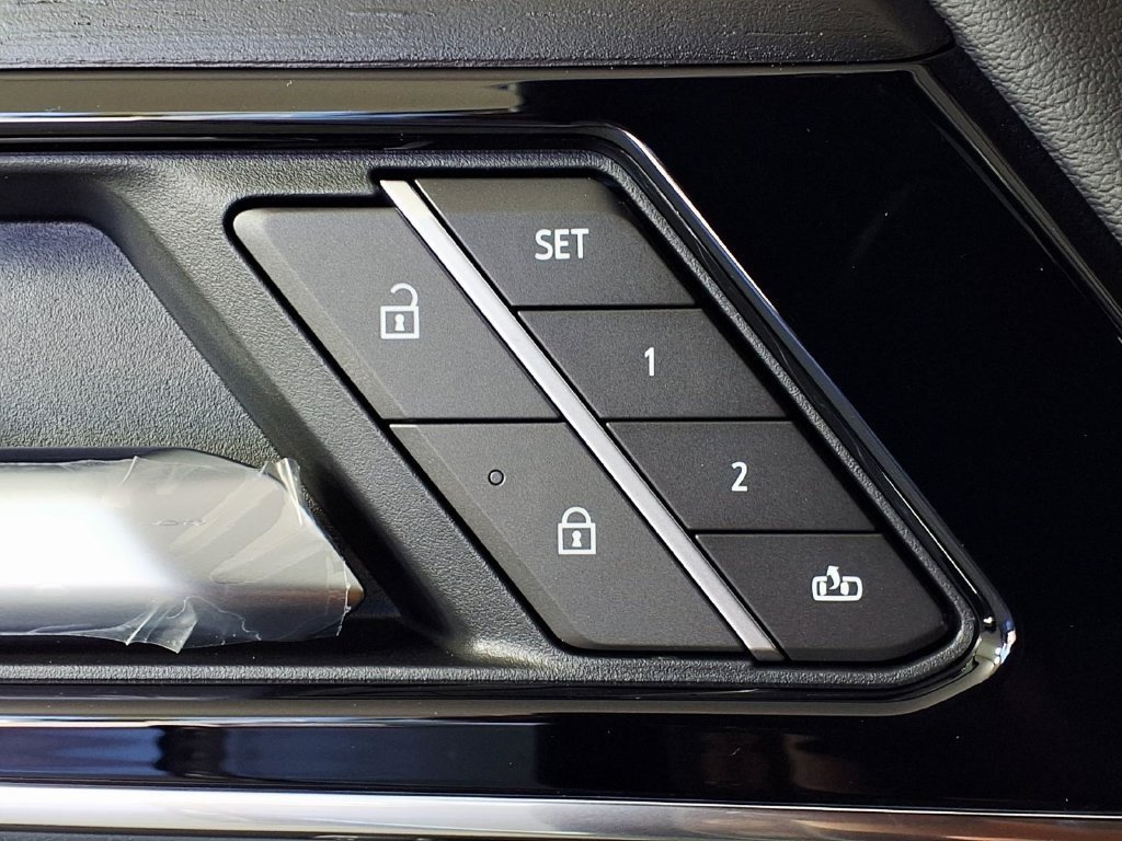 2027 GMC Yukon XL Denali - Photo 16